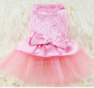 The Hot Drilling Princess Dog Dresses Bow Soft Yarn Pet Clothes Products Solid Dogs Skirt Spring Summer Pets Supplies